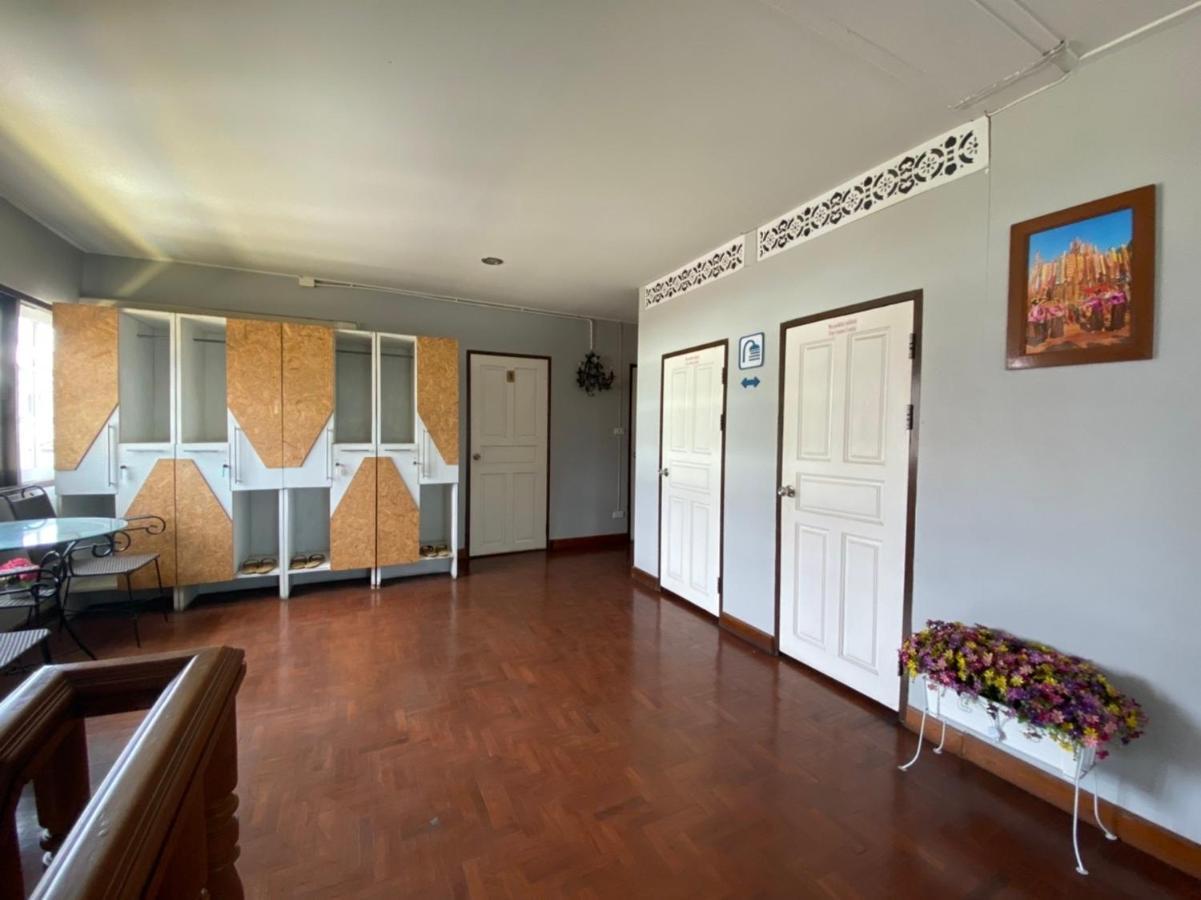 Norn-Nanta House Panzió Csiangmaj Kültér fotó
