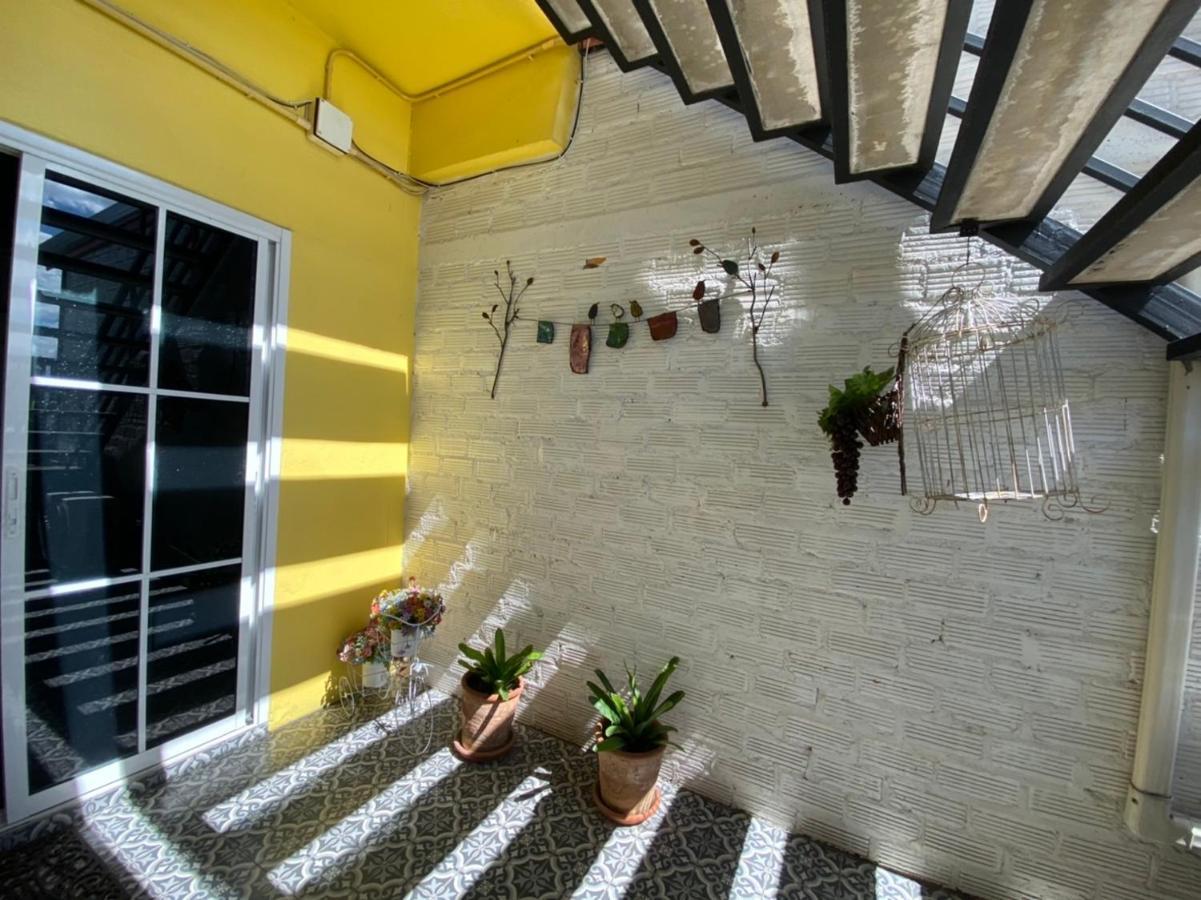 Norn-Nanta House Panzió Csiangmaj Kültér fotó