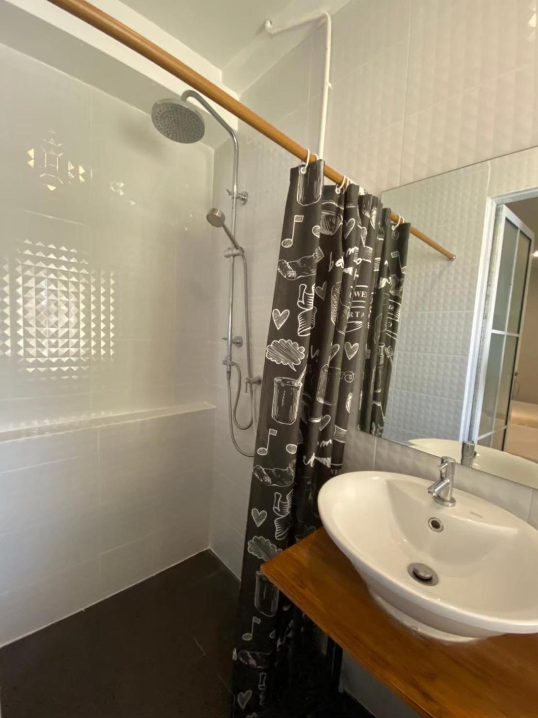 Norn-Nanta House Panzió Csiangmaj Kültér fotó